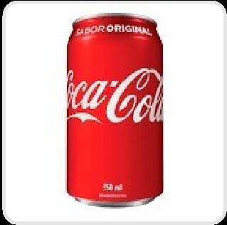 Lata vermelha de refrigerante de cola, sobre fundo branco
